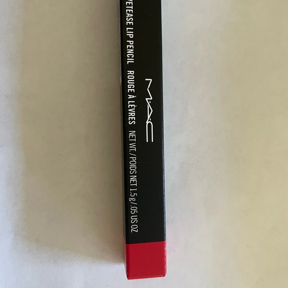 MAC Velvetease Lip Pencil ANYTHING GOES Full Size Brand New Shade Red